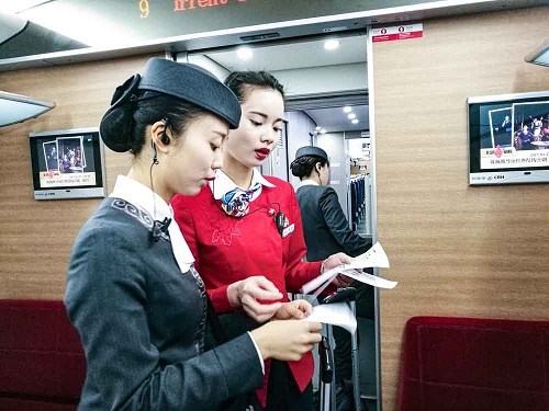 初三學(xué)航空乘務(wù)專業(yè)去哪個(gè)學(xué)校好？