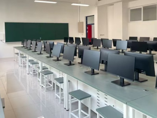 初中畢業(yè)男生學(xué)什么技術(shù)類專業(yè)好？